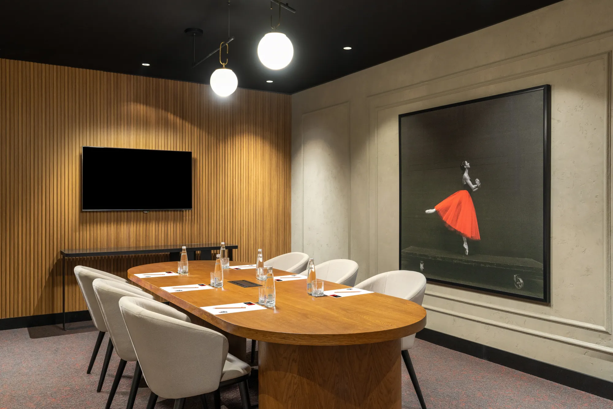 Radisson RED İzmir meeting room